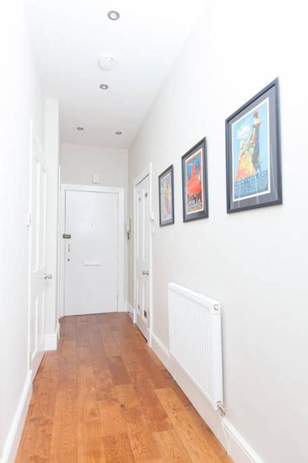 Bright And Modern Causewayside Apartment Edinburgh Exterior photo
